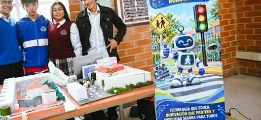 Estudiantes de Bogotá presentan innovaciones en seguridad vial escolar a través de la estrategia Innovadores Escolares 2026