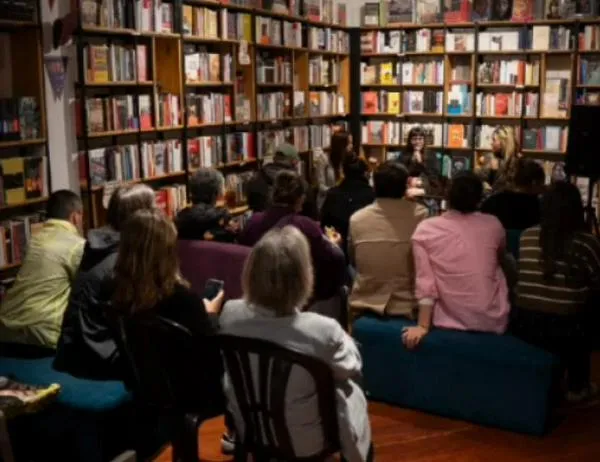 Inscríbete en ‘Desbordes’ y participa en cinco sesiones para explorar los límites de la escritura contemporánea 