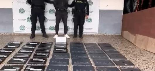 Policía recupera computadores robados de colegio en Tolima durante operativo en transporte público de Usme, Bogotá