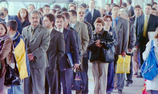 Transmilenio en Bogotá: balance de 25 años entre transformaciones, desafíos y la evolución de la satisfacción ciudadana