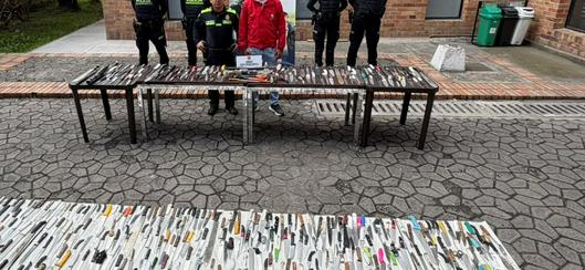 Operativos en Engativá: incautan más de 400 armas y recuperan bicicletas en estrategias de seguridad para 2026